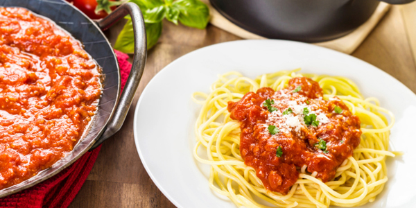 La pasta al pomodoro simbolo della dieta mediterranea