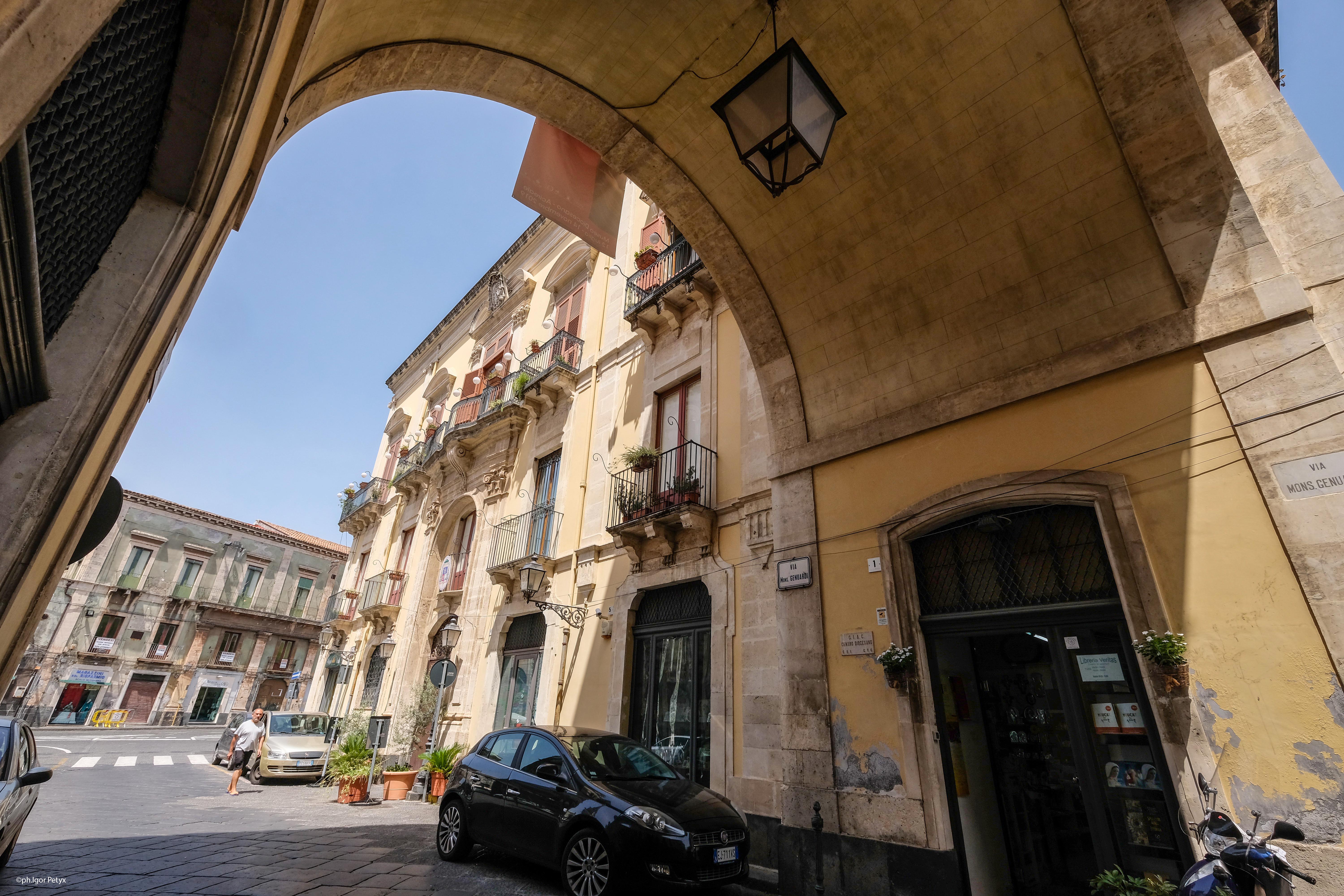 Acireale, Palazzo Vescovile