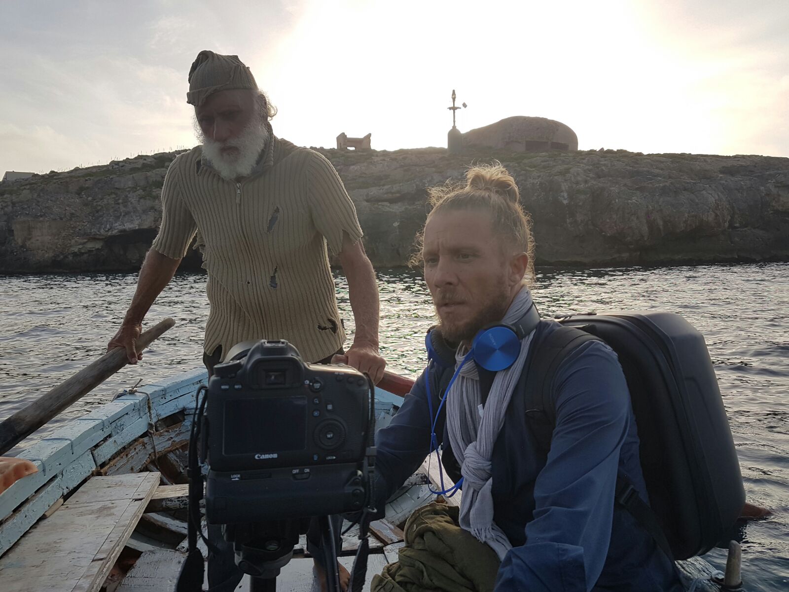 Alfredo Lo Piero durante le riprese a Lampedusa