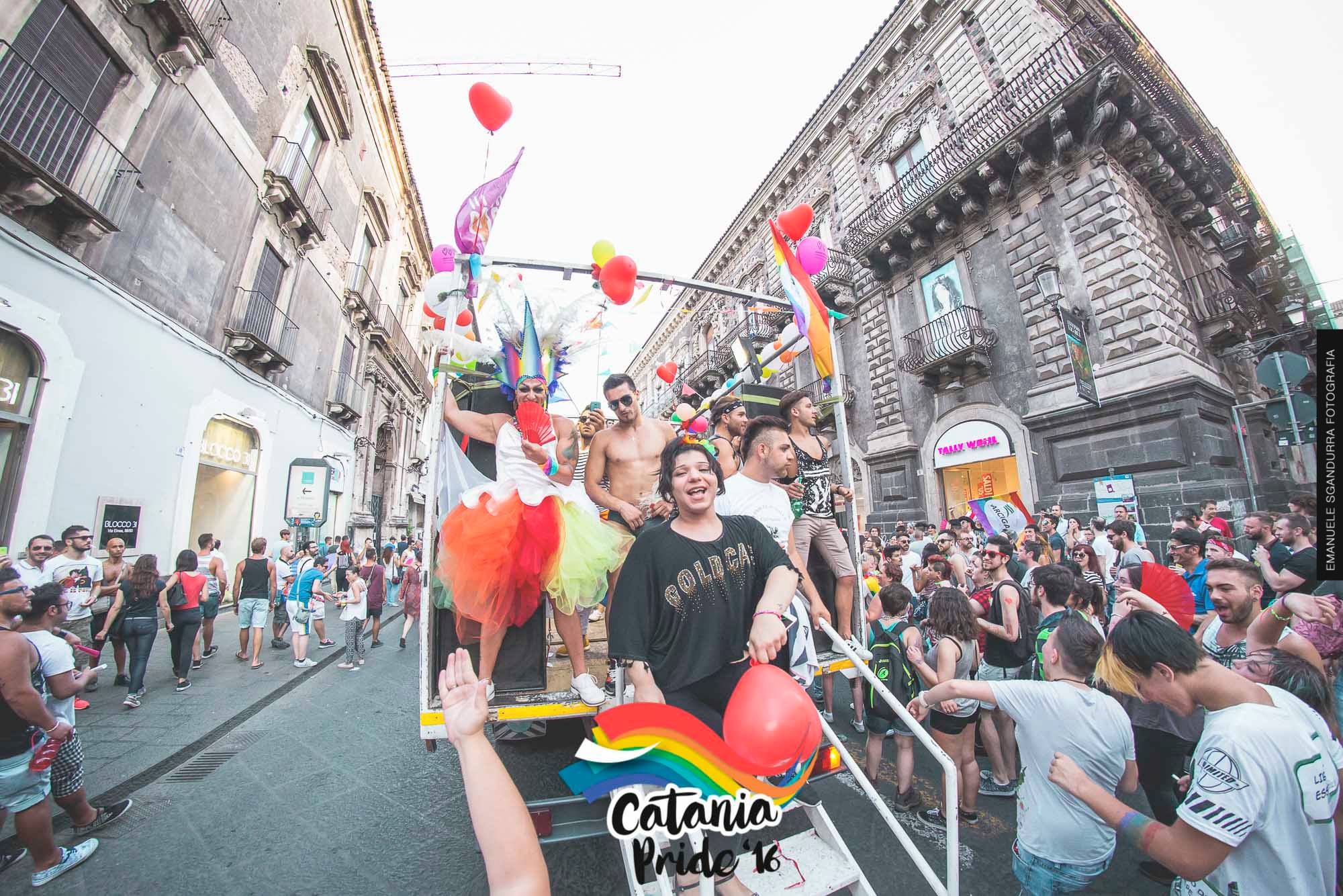 Il corteo del Catania Pride 2016