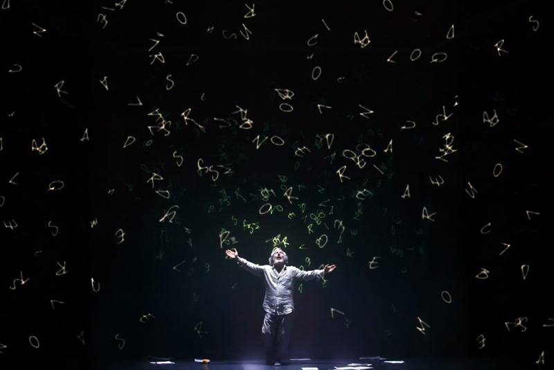 Leo Gullotta in scena - foto Giampaolo Demma