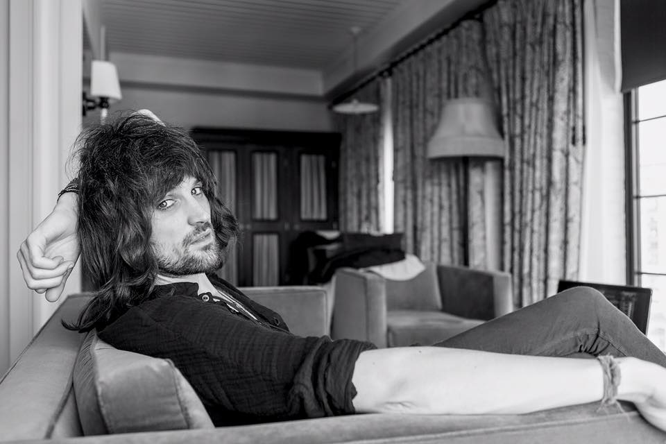 Serge Pizzorno, leader dei Kasabian, foto di Neil Bradford
