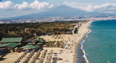 Catania tra Plaia e Etna