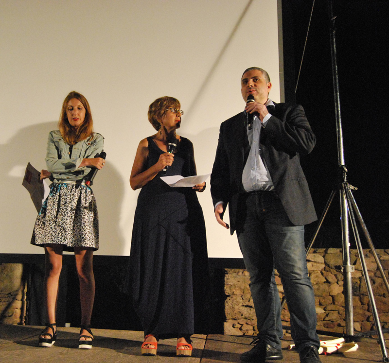 La premiazione, da sinistra Federica Molè, Chiara Ottaviano e Andrea Di Falco