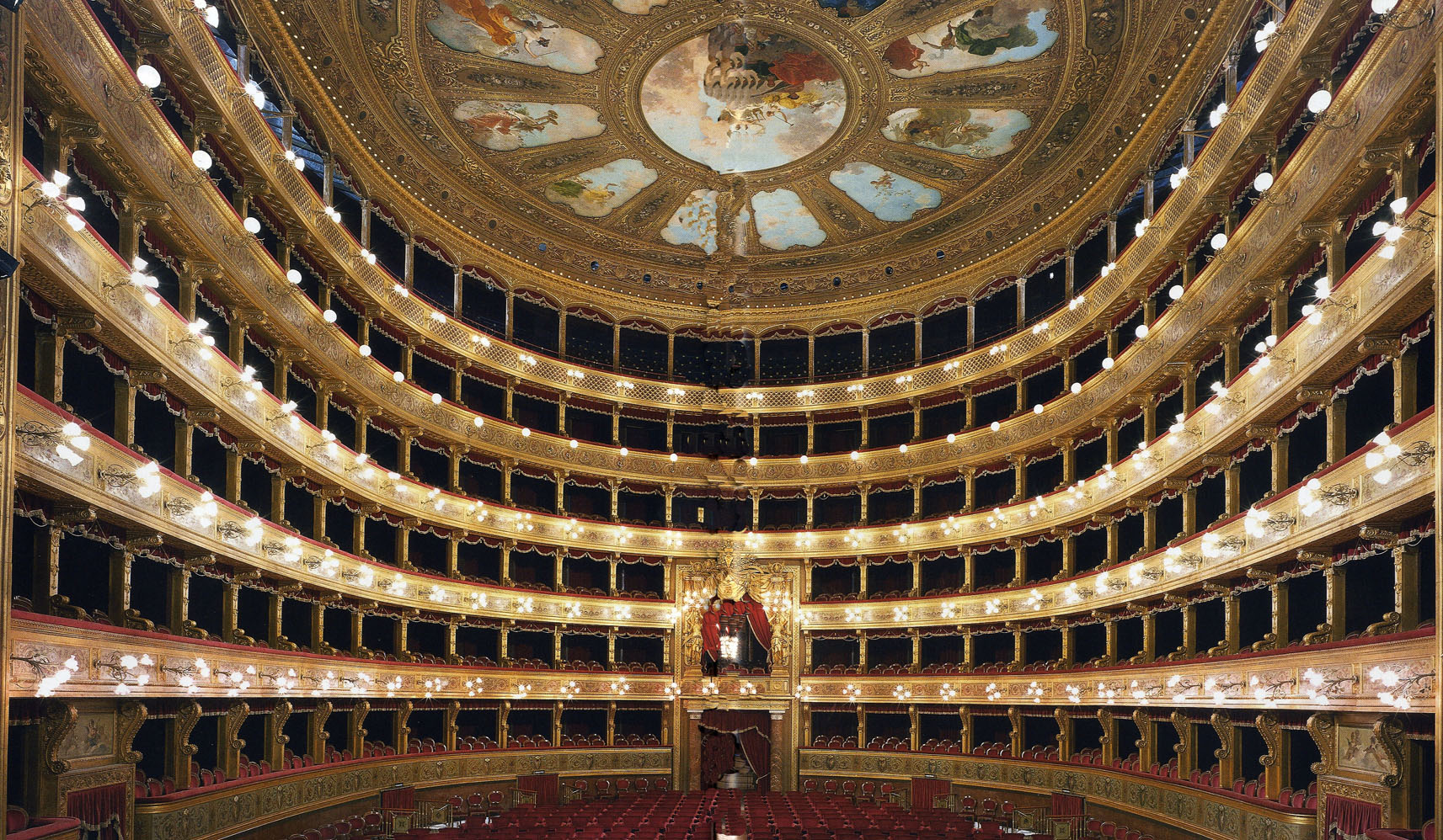 L'interno del Teatro Massimo di Palermo