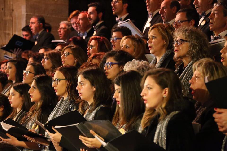 Il coro Passio Hennensis