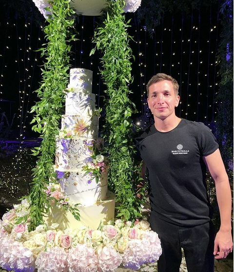 Marco Failla con la torta realizzata per il matrimonio più cool dell'anno