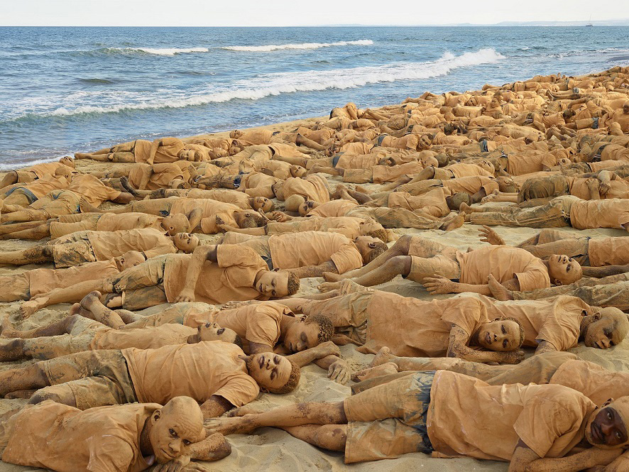 Liu Bolin, Memory Day (2015)