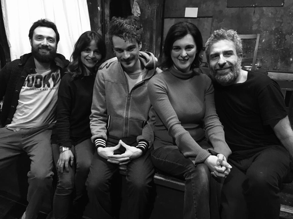 Il cast di Mein Kampf Kabarett