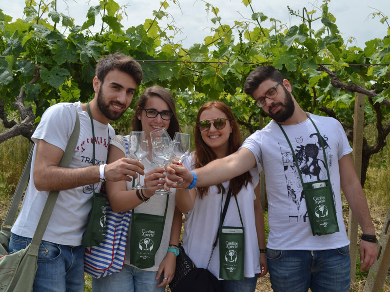 Cantine Aperte del Movimento del Turismo del Vino