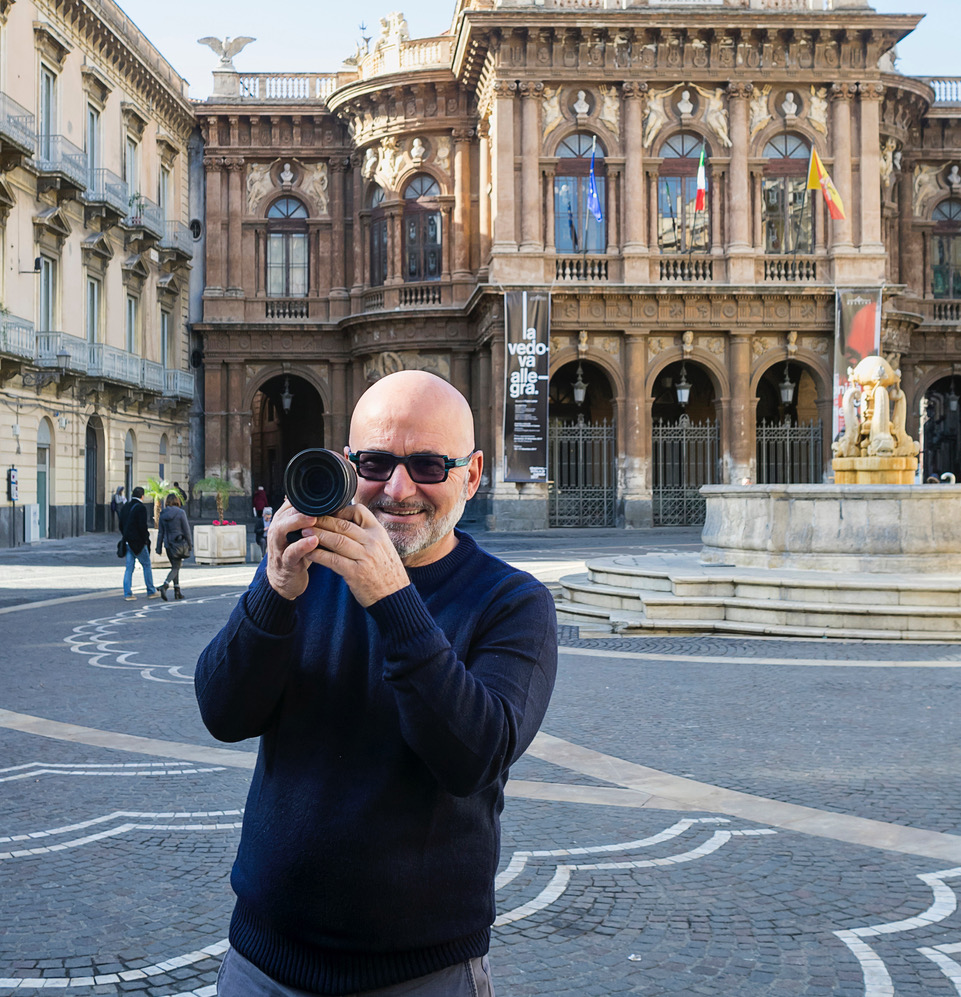 Armando Rotoletti in piazza Bellini a Catania © Alfio Garozzo