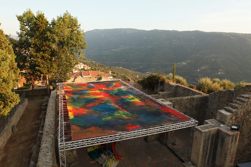 La tela di Hugo Canoilas vista dall'alto