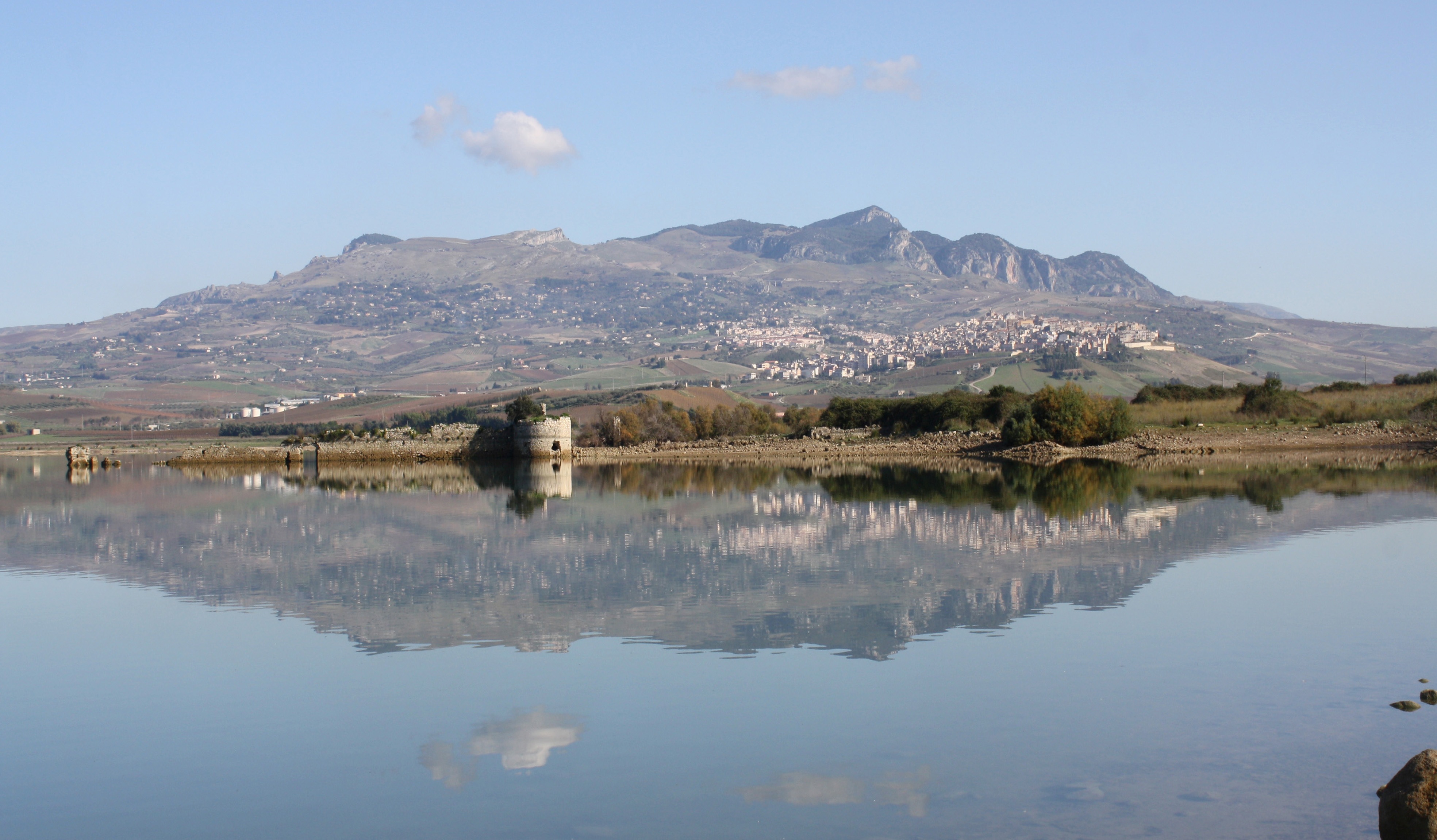 Sambuca di Sicilia, Lago Arancio