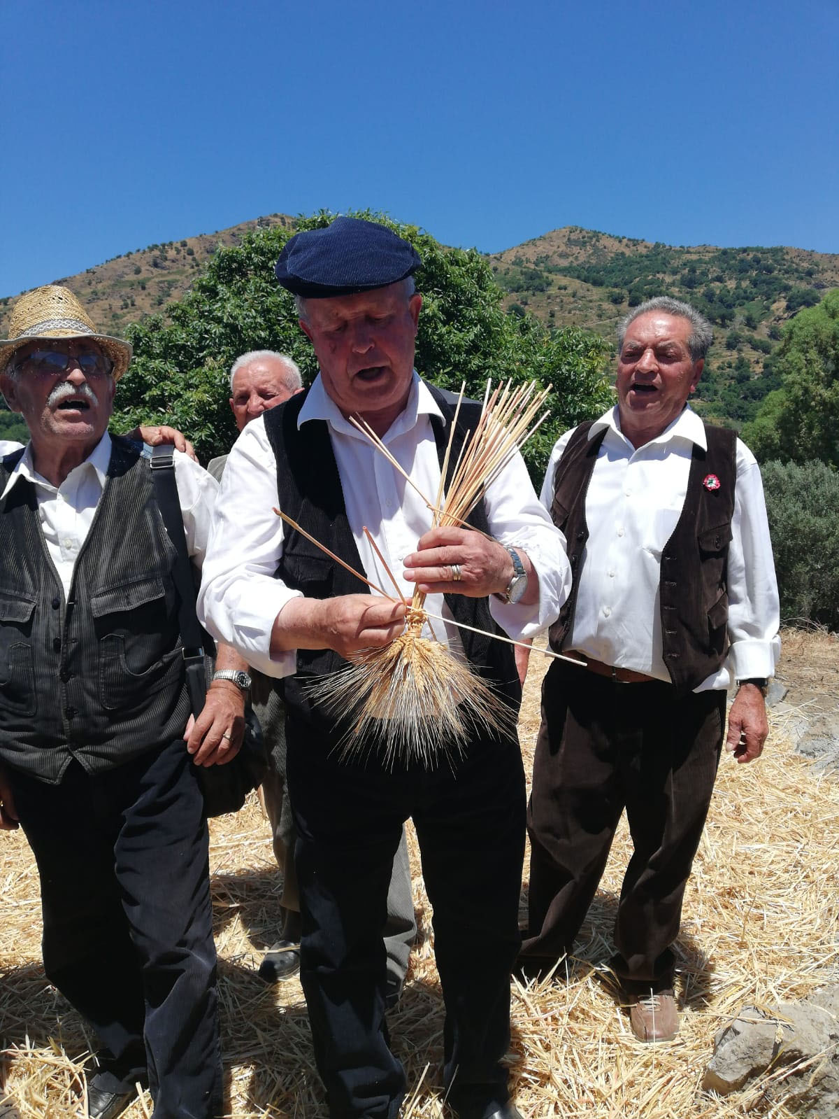 Antillo, i Cantori di Galati Mamertino in I Canti dell'Aia