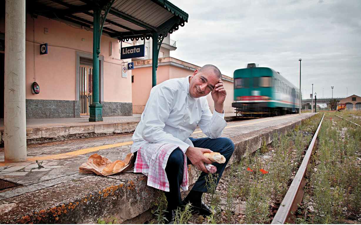 Pino Cuttaia in una delle foto del libro