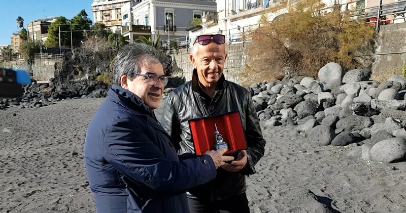 Il sindaco Enzo Bianco con Antonio Arrigo