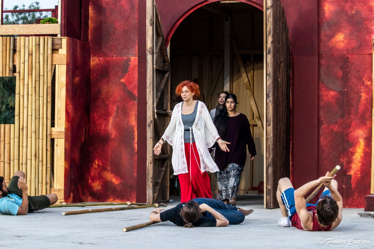 Elisabetta Pozzi durante le prove di Lisistrata, foto Franca Centaro