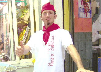Nino u’ ballerino secondo classificato agli Oscar del cibo di strada Nino u’ ballerino secondo classificato agli Oscar del cibo di strada