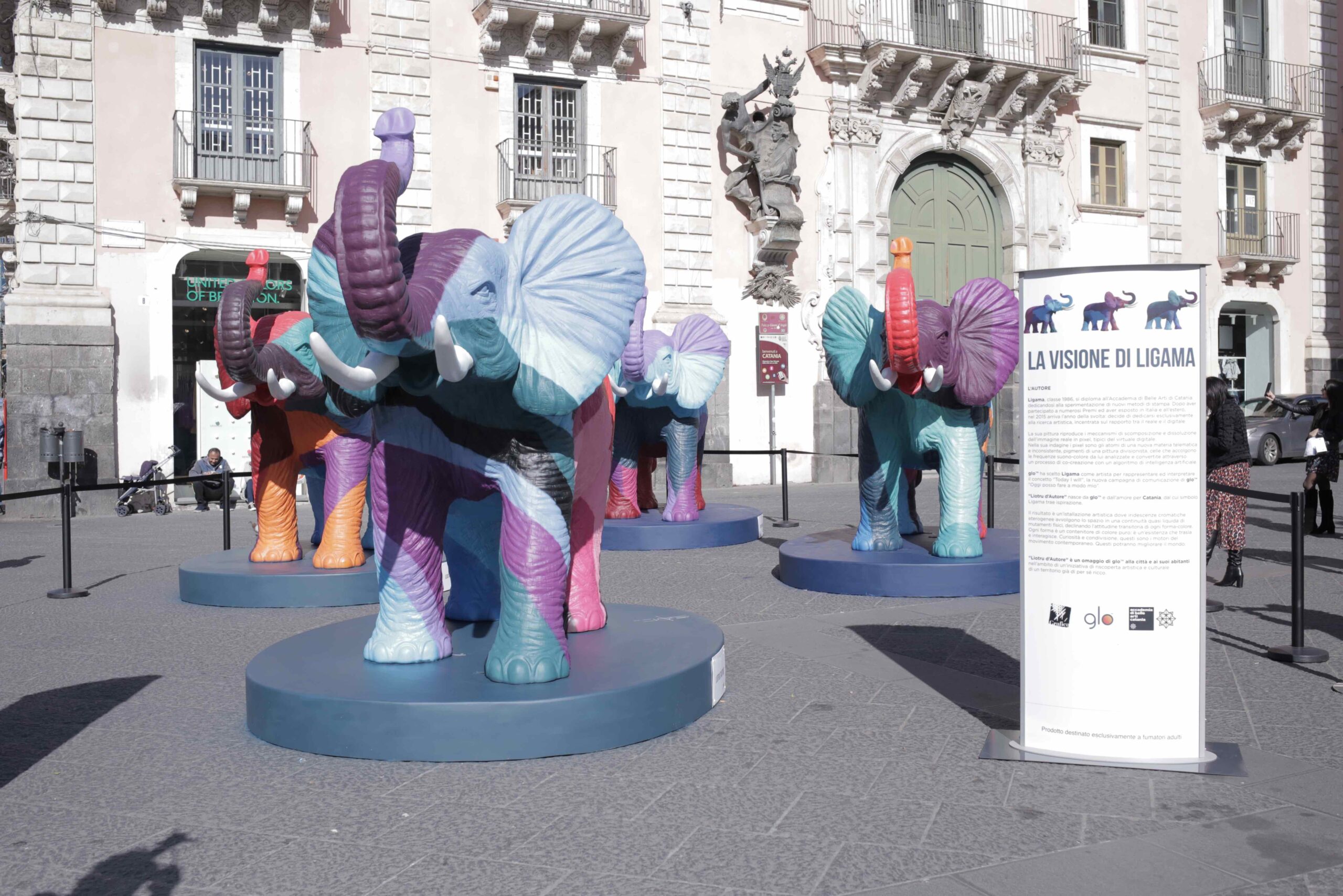 I 4 elefanti di piazza Università: omaggio artistico di un’azienda commerciale