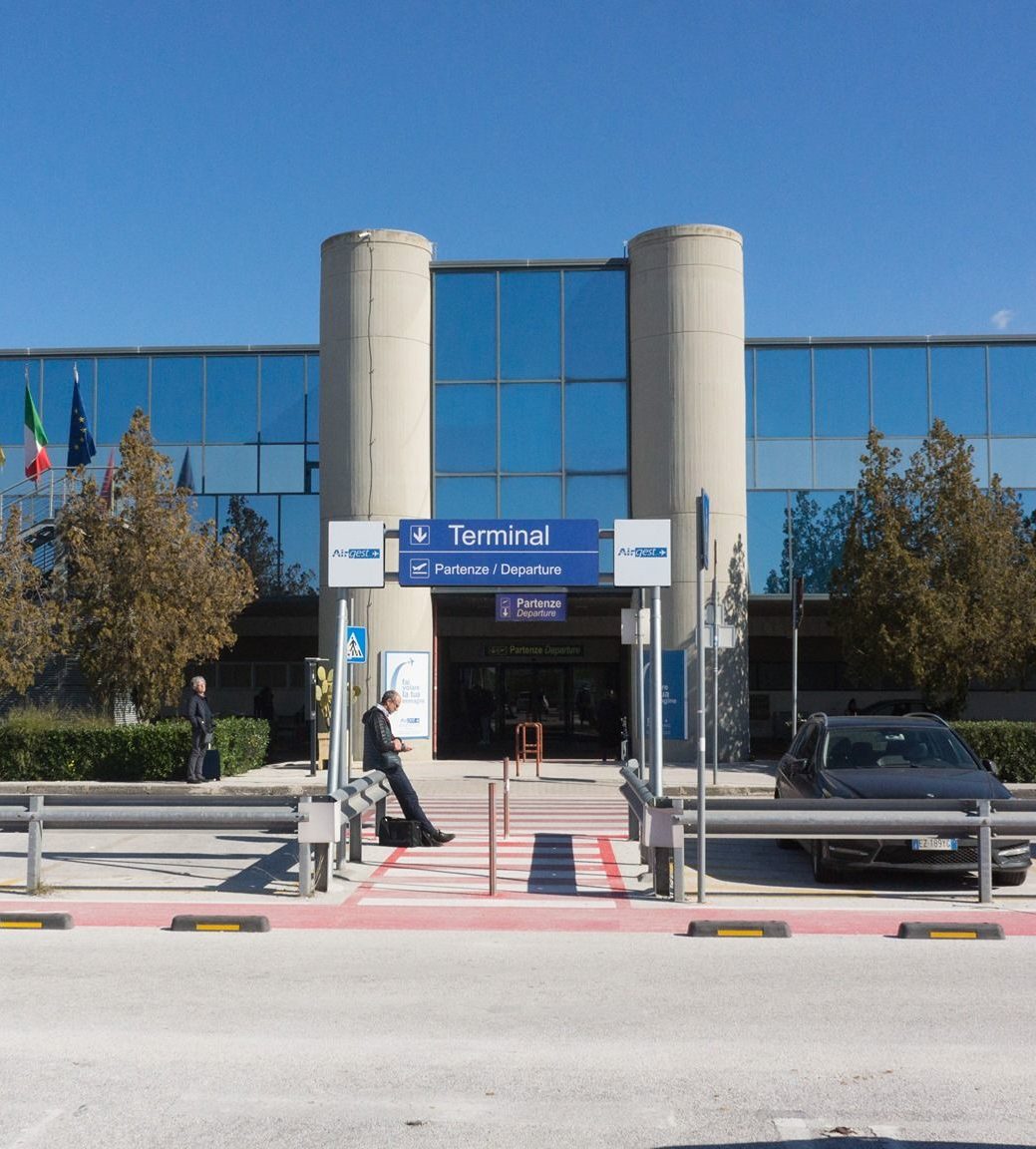 Ombra, aeroporto di Trapani: «Birgi riapre il 21 giugno ma gli aiuti ad Alitalia fanno scappare le compagnie low cost»