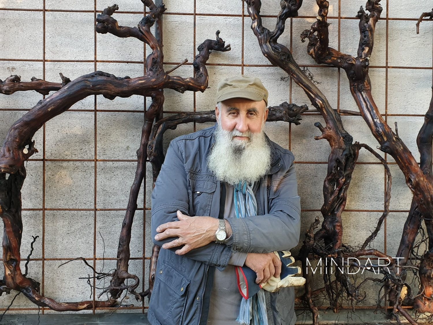 “Alle radici”, a Milo tra la vita e le viti del land artist Alfio Bonanno