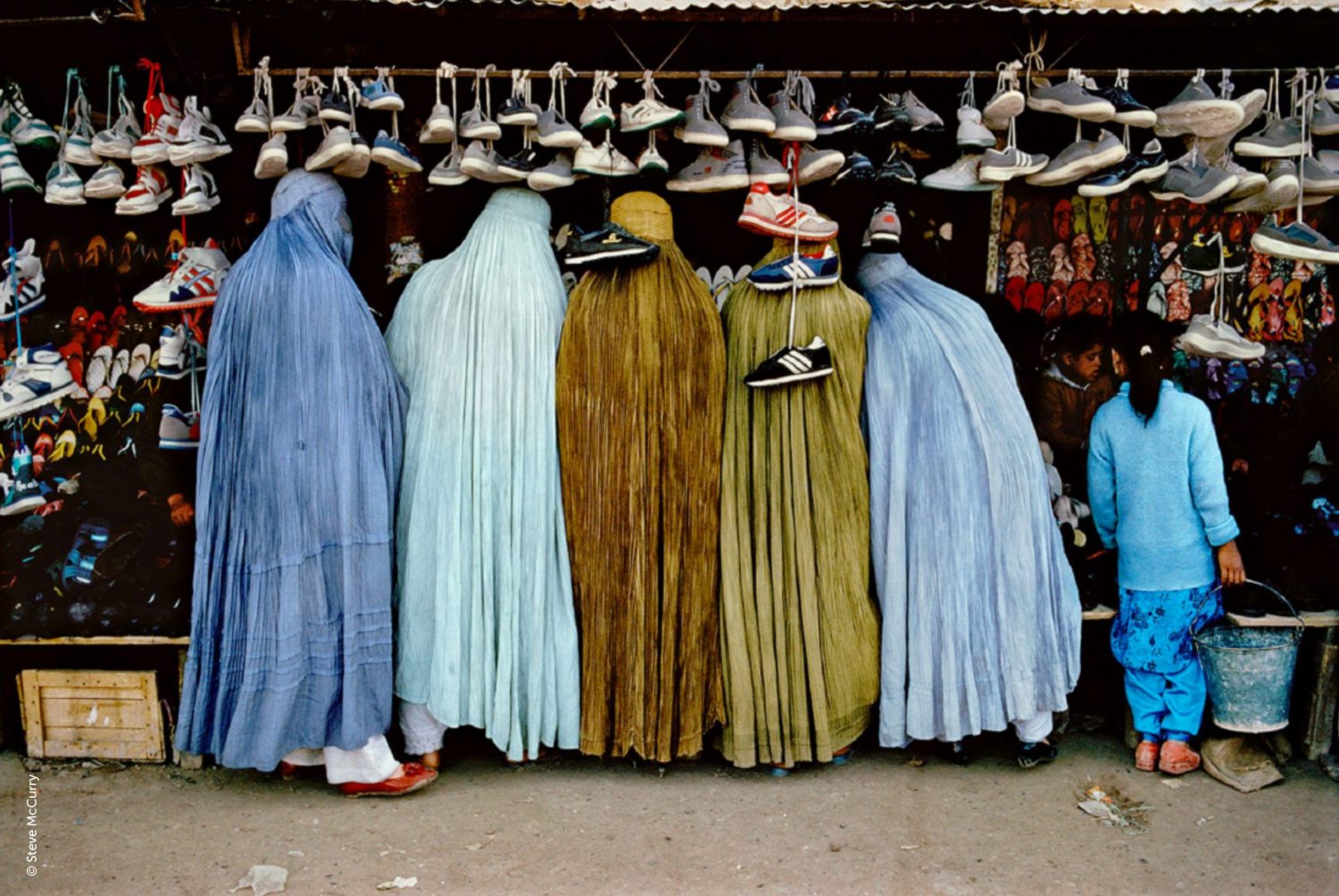 Steve McCurry e la libertà delle donne afghane