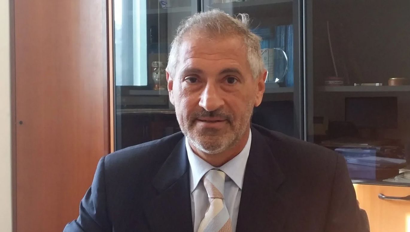 “La città del vento”, un noir per il magistrato Francesco Puleio: «È stato come risolvere un problema» “La città del vento”, un noir per il magistrato Francesco Puleio: «È stato come risolvere un problema»