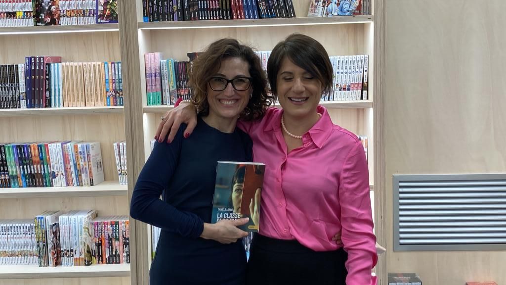 Con la giornalista e scrittrice Ornell Sgroi che ha presentato il libro di Daniela Longo