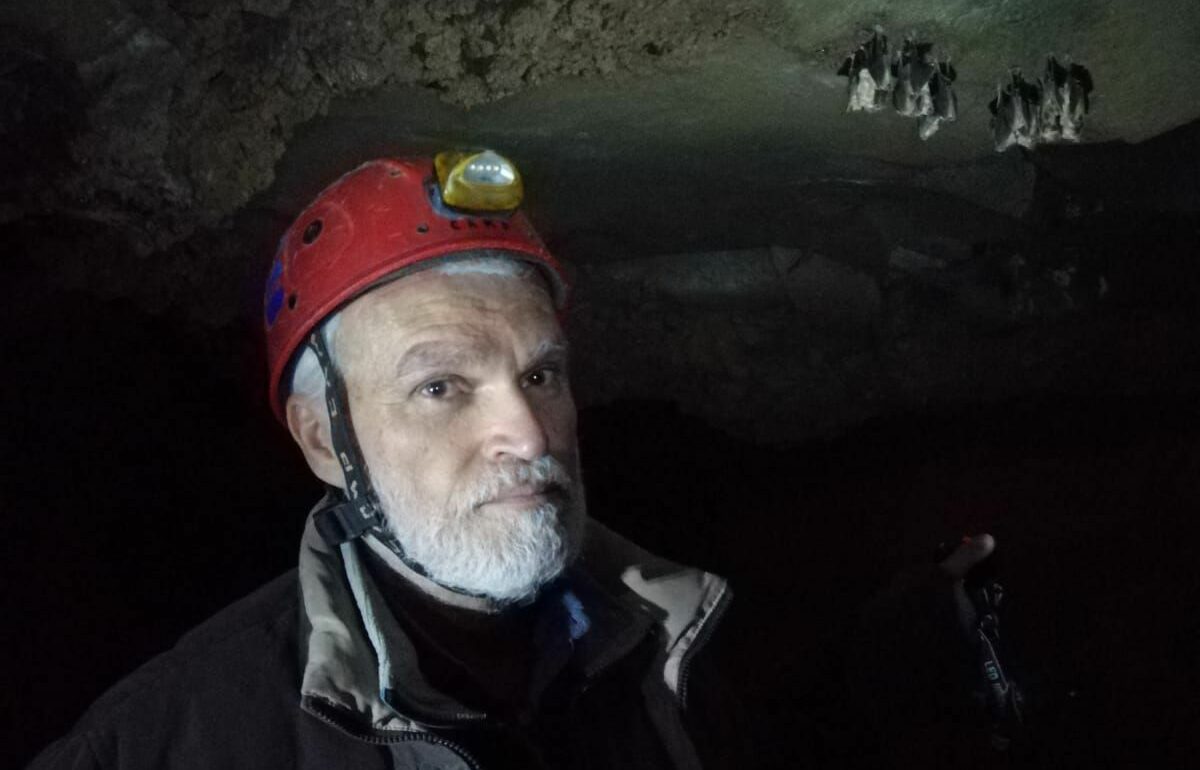 Franco Politano, una vita sottoterra: «Il mio battesimo da speleologo con la leggendaria grotta di Villasmundo»