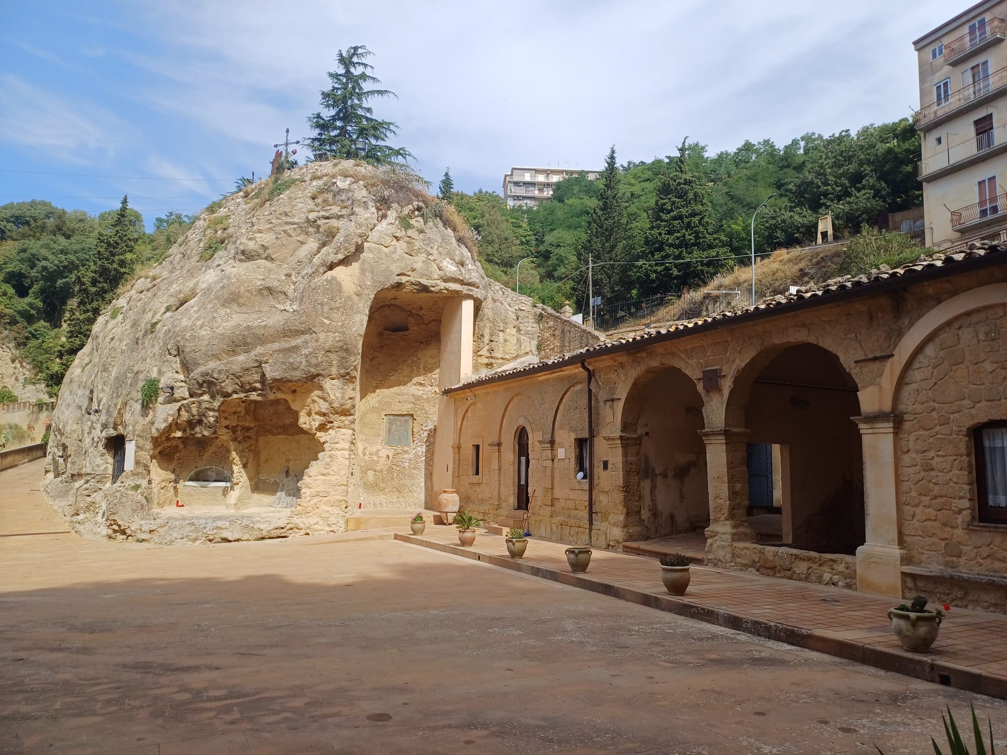 Santuario del Santissimo Crocefisso di Papadura ph sicilymag