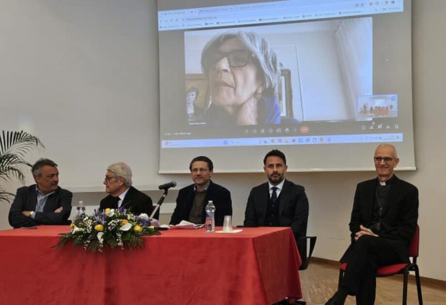 Mons. Raspanti: «Essenziale allo svolgimento della vita politica è la Costituzione che disciplina diritto e responsabilità»